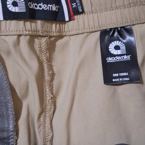 Akademiks Men's Beige Flat Front Shorts - Picture 8 of 8